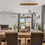 Mla I - Three Bedroom With Pool Holiday home