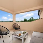 Mla I - Three Bedroom With Pool Holiday home Porec