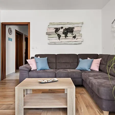 Mla I - Three Bedroom With Pool 波雷奇