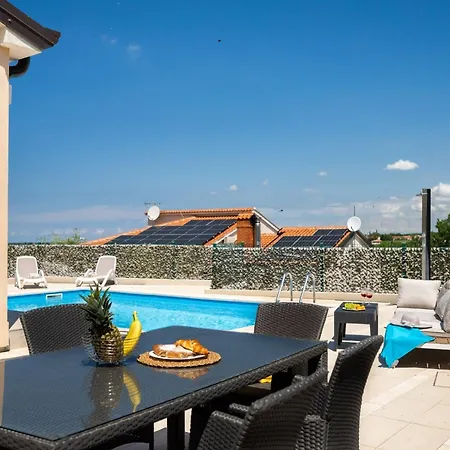 度假居 Mla I - Three Bedroom With Pool 波雷奇